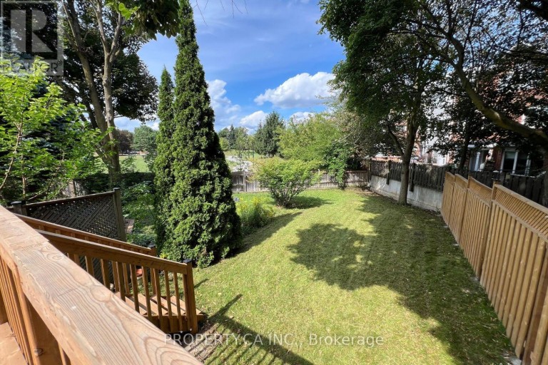 32 BROWNSTONE CIRCLE, Vaughan (Crestwood-Springfarm-Yorkhill), Ontario, L4J7P4