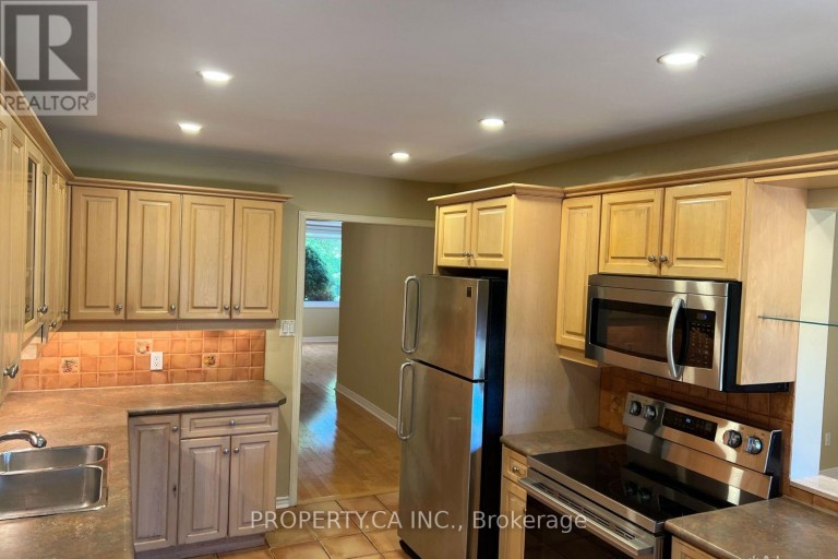 32 BROWNSTONE CIRCLE, Vaughan (Crestwood-Springfarm-Yorkhill), Ontario, L4J7P4