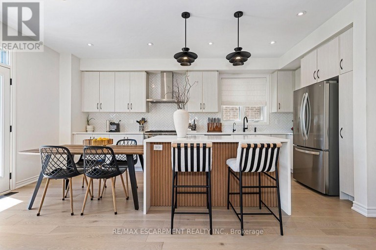 42 SHEPHERD DRIVE, Barrie, Ontario, L9S2Z4