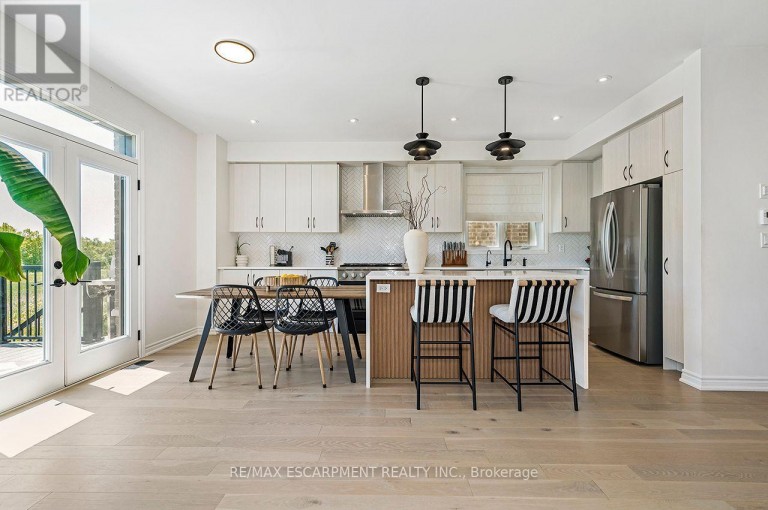 42 SHEPHERD DRIVE, Barrie, Ontario, L9S2Z4