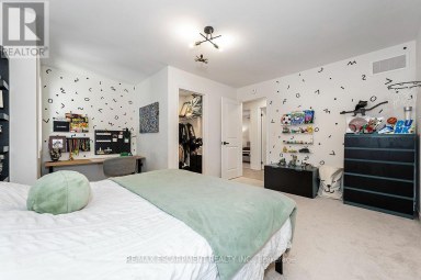 42 SHEPHERD DRIVE Barrie Ontario photo 37