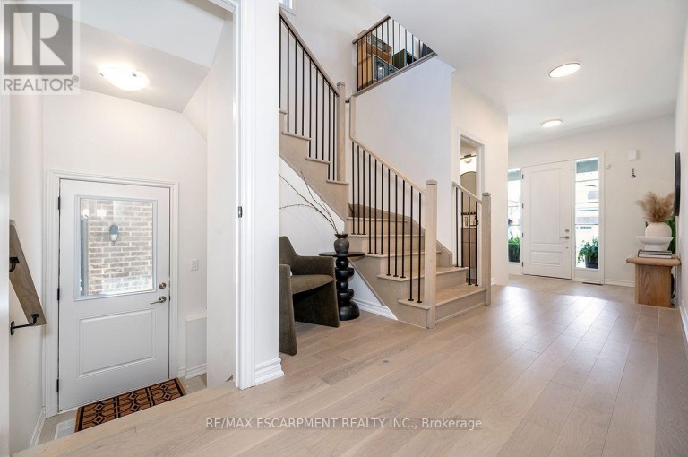 42 SHEPHERD DRIVE, Barrie, Ontario, L9S2Z4