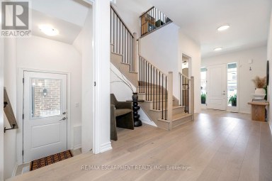42 SHEPHERD DRIVE Barrie Ontario photo 45