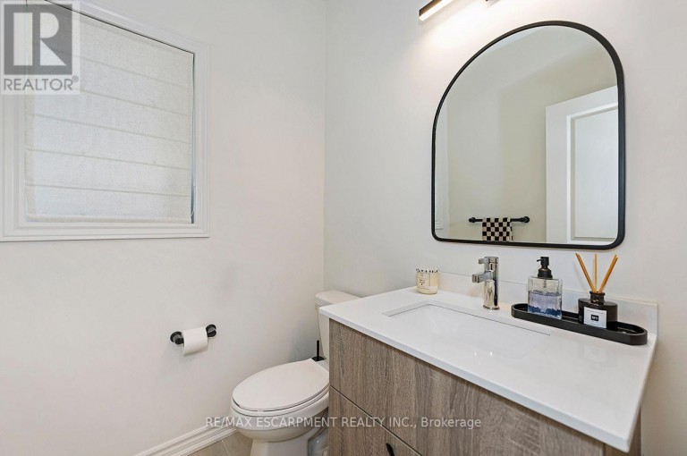 42 SHEPHERD DRIVE, Barrie, Ontario, L9S2Z4