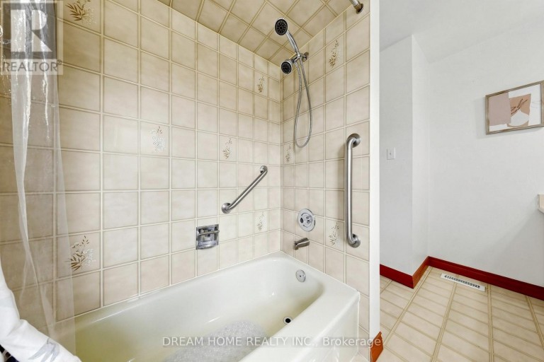 312 VALERIA BOULEVARD, Vaughan (East Woodbridge), Ontario, L4L6V7