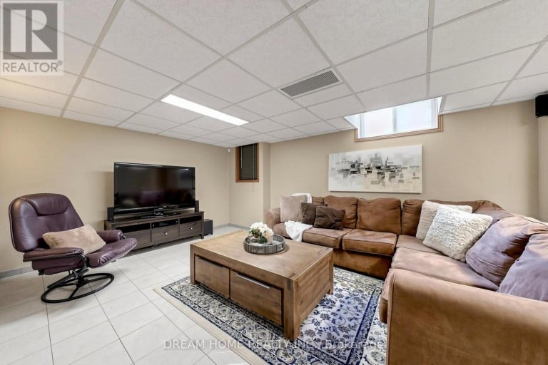 312 VALERIA BOULEVARD, Vaughan (East Woodbridge), Ontario, L4L6V7