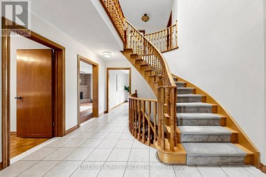 312 VALERIA BOULEVARD Vaughan (East Woodbridge) Ontario photo 4