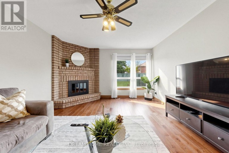 312 VALERIA BOULEVARD, Vaughan (East Woodbridge), Ontario, L4L6V7