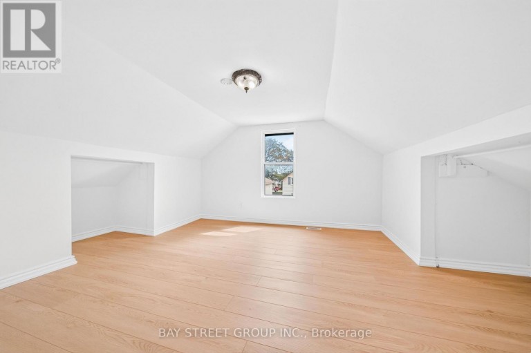 116 SUMMER STREET, Oshawa (Central), Ontario, L1H2K9