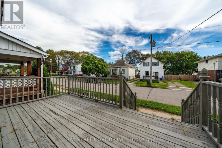 116 SUMMER STREET, Oshawa (Central), Ontario, L1H2K9