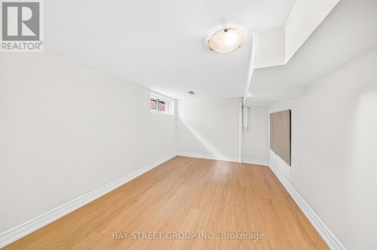 116 SUMMER STREET, Oshawa (Central), Ontario, L1H2K9