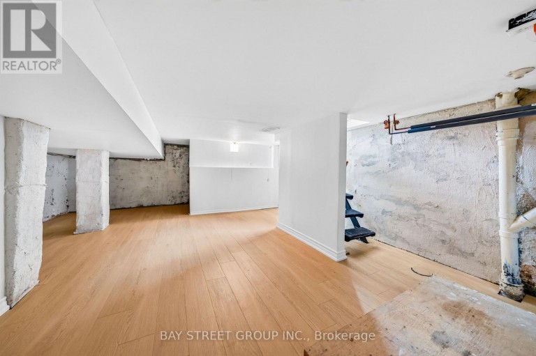 116 SUMMER STREET, Oshawa (Central), Ontario, L1H2K9