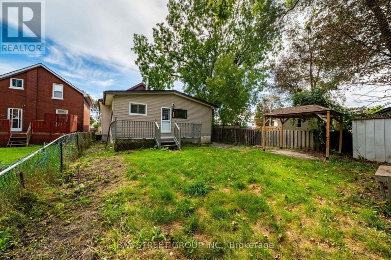 116 SUMMER STREET, Oshawa (Central), Ontario, L1H2K9