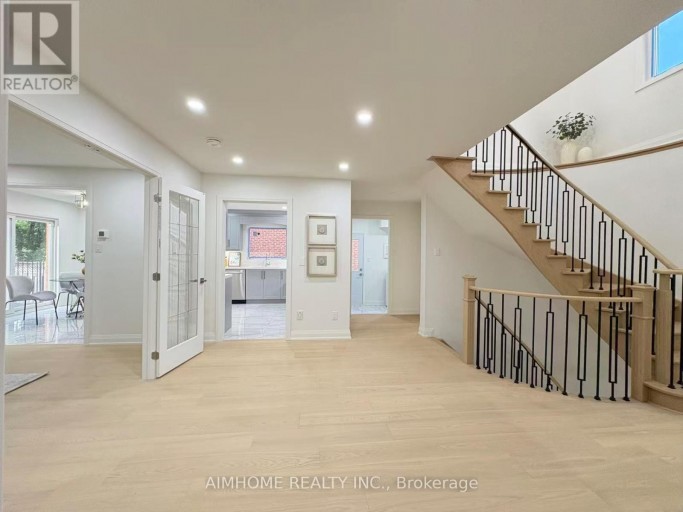 108 BERWICK CRESCENT, Richmond Hill (Observatory), Ontario, L4C0B7