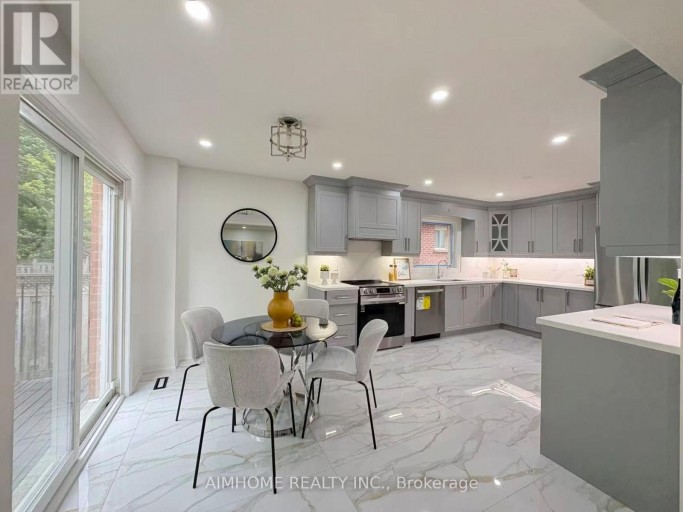 108 BERWICK CRESCENT, Richmond Hill (Observatory), Ontario, L4C0B7