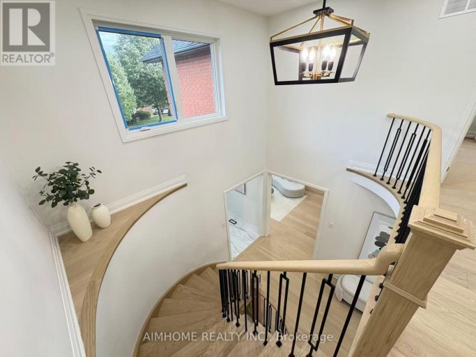108 BERWICK CRESCENT, Richmond Hill (Observatory), Ontario, L4C0B7