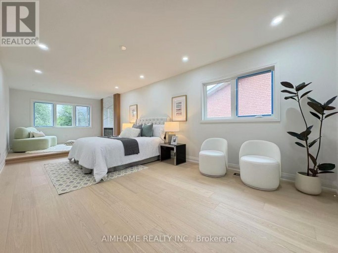 108 BERWICK CRESCENT, Richmond Hill (Observatory), Ontario, L4C0B7