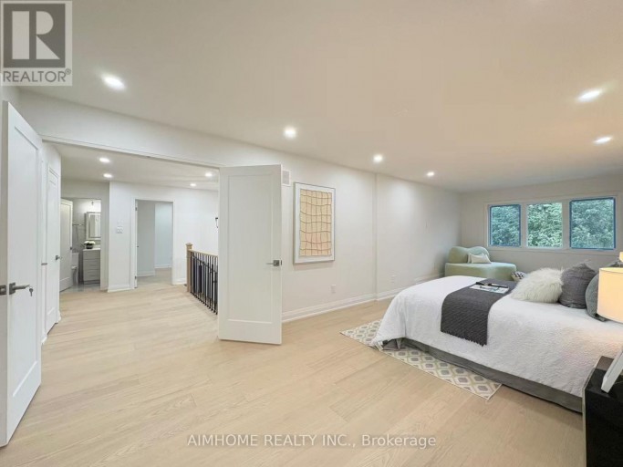 108 BERWICK CRESCENT, Richmond Hill (Observatory), Ontario, L4C0B7