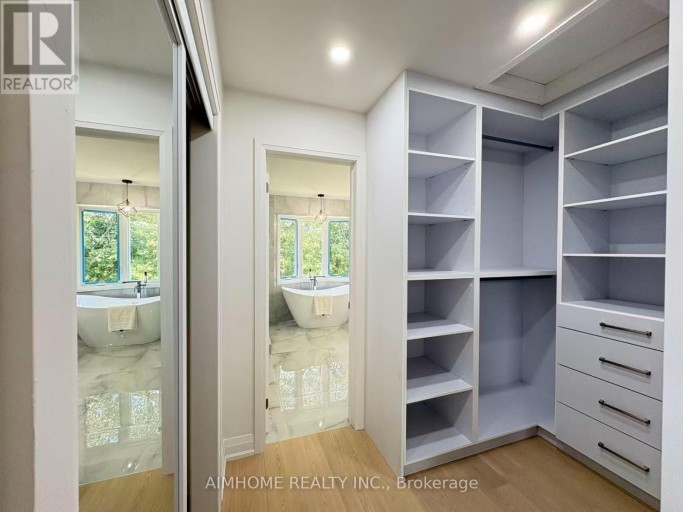 108 BERWICK CRESCENT, Richmond Hill (Observatory), Ontario, L4C0B7