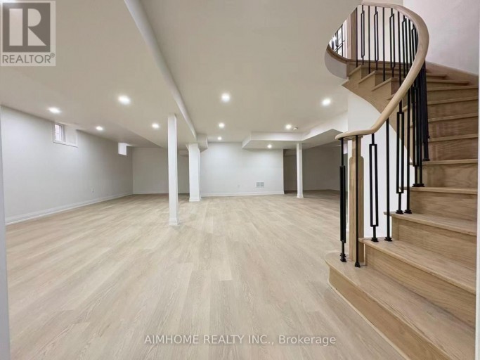 108 BERWICK CRESCENT, Richmond Hill (Observatory), Ontario, L4C0B7