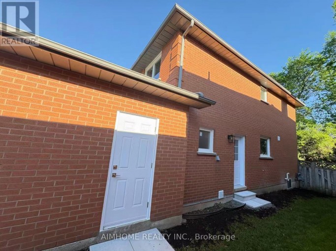 108 BERWICK CRESCENT, Richmond Hill (Observatory), Ontario, L4C0B7