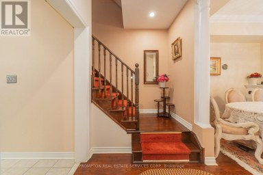 25 ROUTLIFFE LANE Toronto (Newtonbrook West) Ontario photo 8