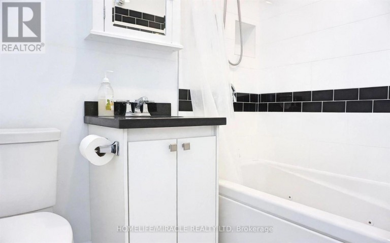 605 - 100 LOTHERTON PATHWAY, Toronto (Yorkdale-Glen Park), Ontario, M6B2G8