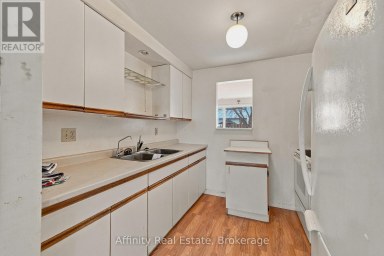10 - 487 ELGIN STREET N Cambridge Ontario photo 10