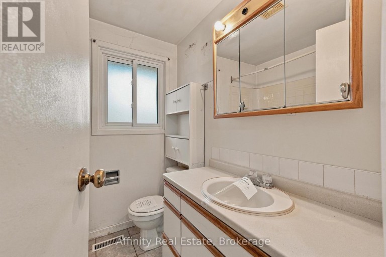 10 - 487 ELGIN STREET N, Cambridge, Ontario, N1R6V4