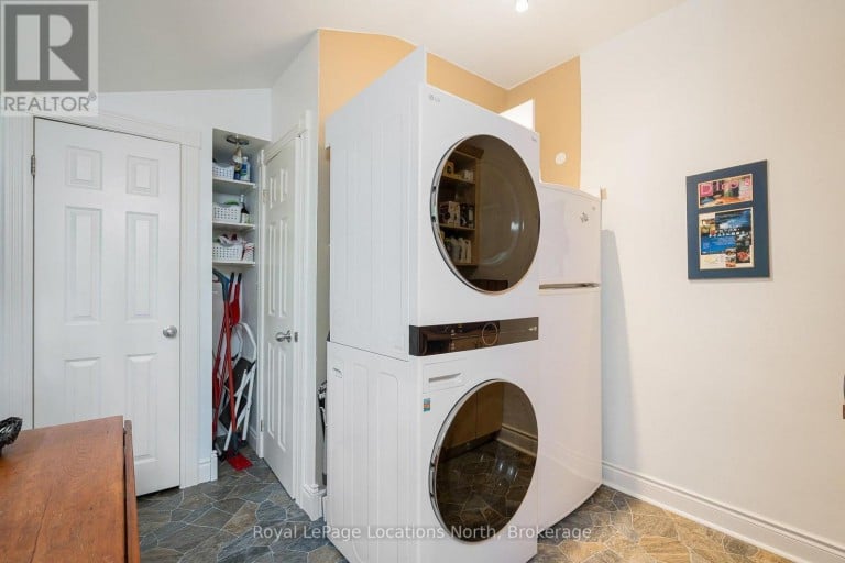 148 NAPIER STREET, Collingwood, Ontario, L9Y3T2