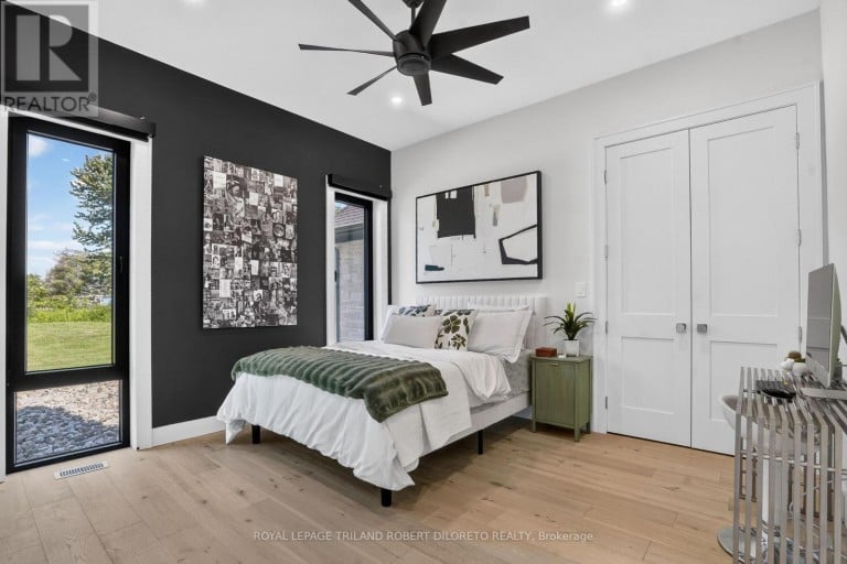 1681 GAINSBOROUGH ROAD, London North (North E), Ontario, N6H5L2