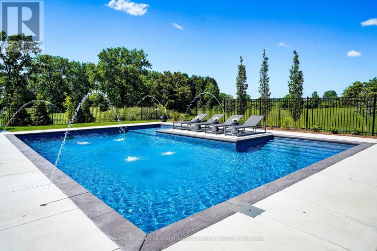 1681 GAINSBOROUGH ROAD, London North (North E), Ontario, N6H5L2