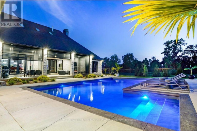 1681 GAINSBOROUGH ROAD, London North (North E), Ontario, N6H5L2