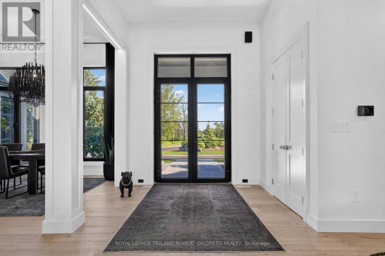 1681 GAINSBOROUGH ROAD, London North (North E), Ontario, N6H5L2