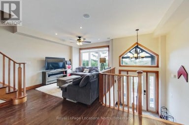 38 JOSEPH TRAIL Collingwood Ontario photo 6