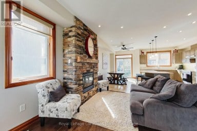 38 JOSEPH TRAIL Collingwood Ontario photo 8