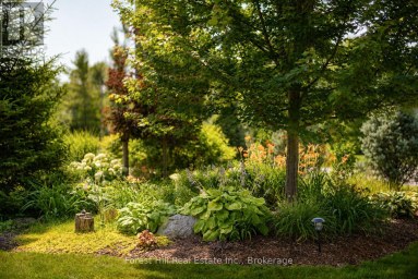 155 GLENLAKE BOULEVARD Collingwood Ontario photo 2