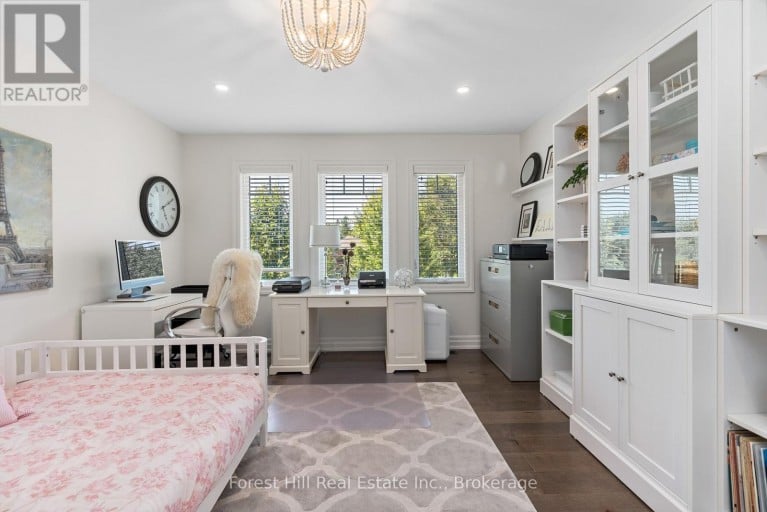 155 GLENLAKE BOULEVARD, Collingwood, Ontario, L9Y0X2