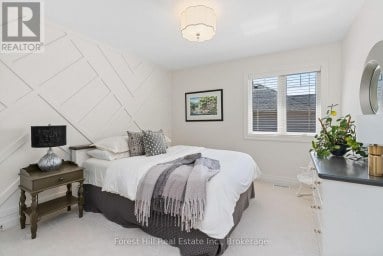 155 GLENLAKE BOULEVARD Collingwood Ontario photo 33