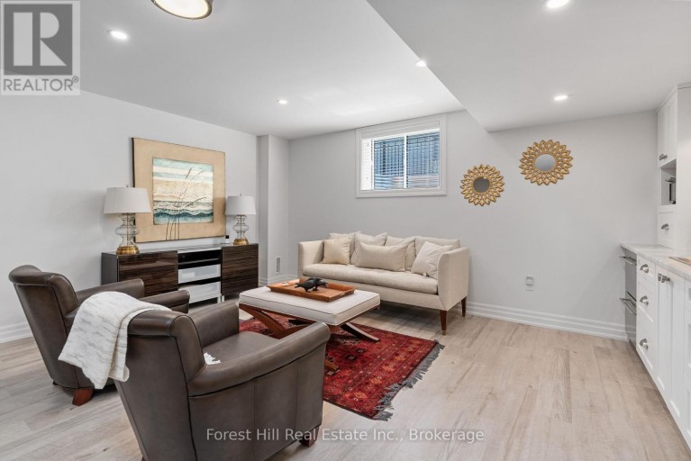 155 GLENLAKE BOULEVARD, Collingwood, Ontario, L9Y0X2