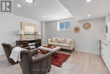 155 GLENLAKE BOULEVARD Collingwood Ontario photo 36