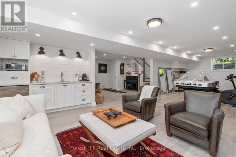 155 GLENLAKE BOULEVARD, Collingwood, Ontario, L9Y0X2