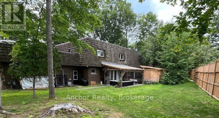 630 FARQUHAR STREET, Gravenhurst (Muskoka (S)), Ontario, P1P1E3