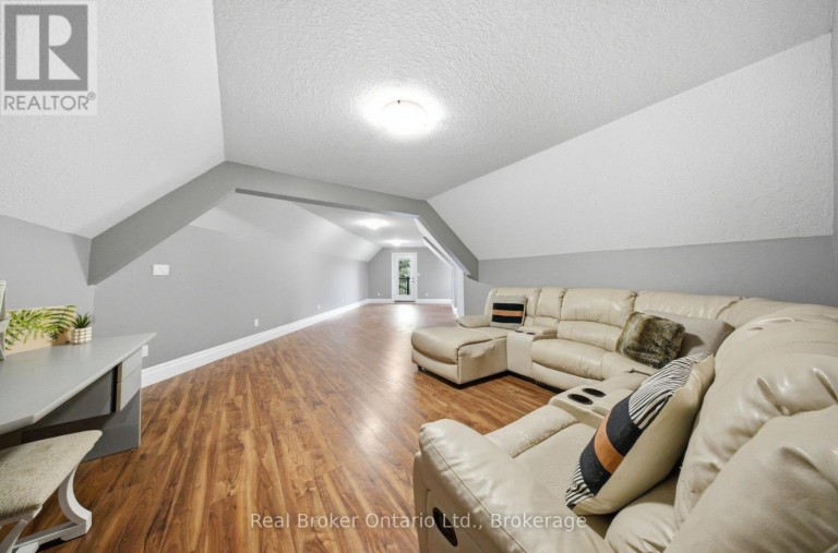 7399 WELLINGTON 10 ROAD, Mapleton, Ontario, N0G2K0