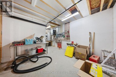 7399 WELLINGTON 10 ROAD Mapleton Ontario photo 36