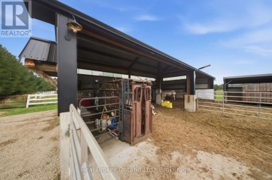 7399 WELLINGTON 10 ROAD Mapleton Ontario photo 43