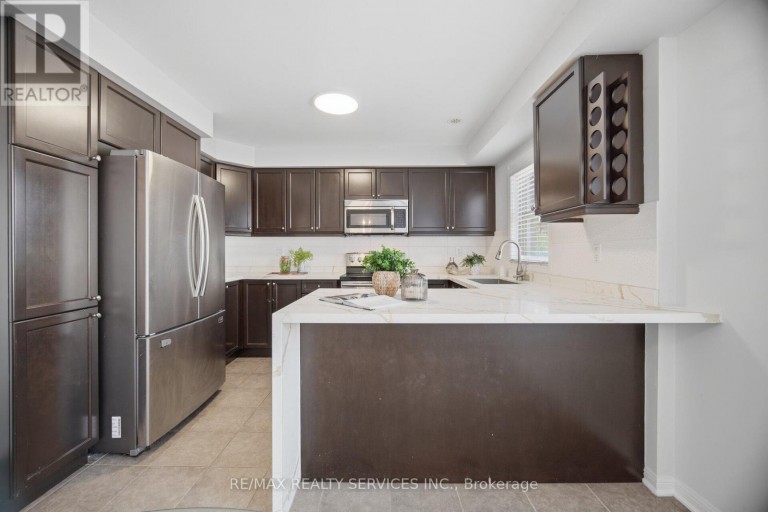 6 VIEWFORTH ROAD, Brampton (Northwest Brampton), Ontario, L7A0R2