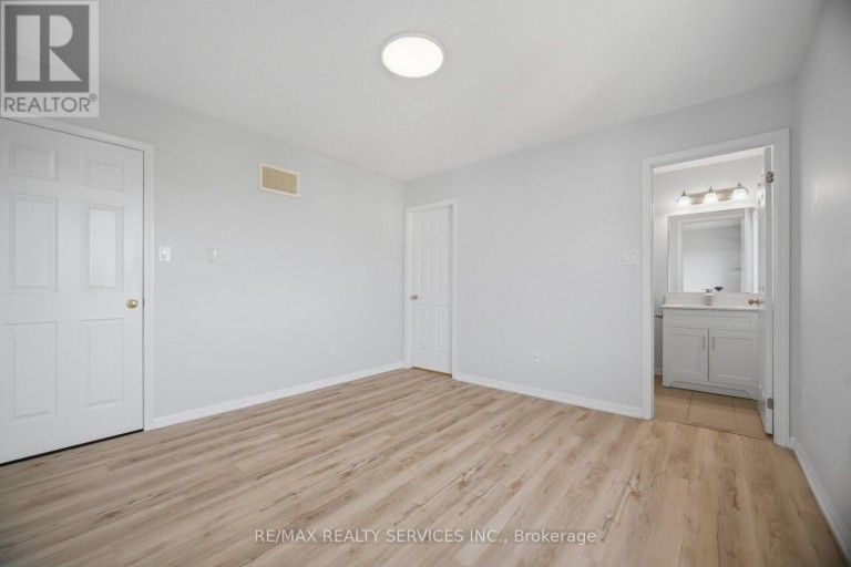 6 VIEWFORTH ROAD, Brampton (Northwest Brampton), Ontario, L7A0R2