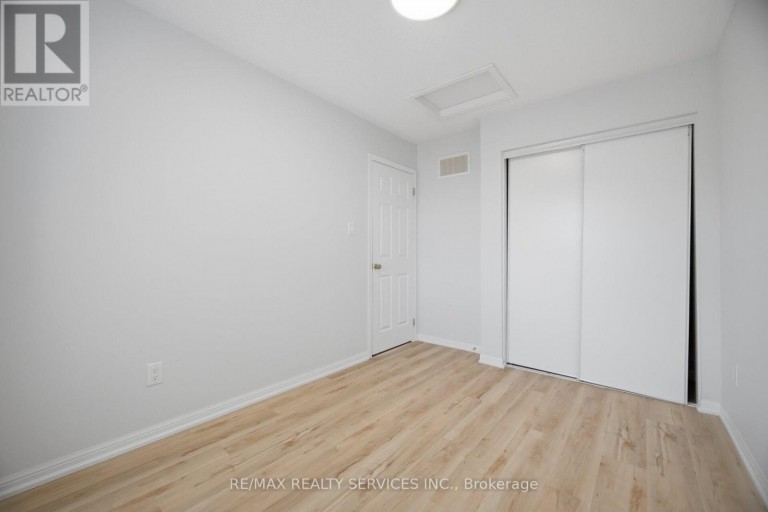 6 VIEWFORTH ROAD, Brampton (Northwest Brampton), Ontario, L7A0R2