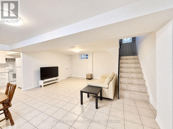 701 MARIA STREET, Whitby (Downtown Whitby), Ontario, L1N1P9